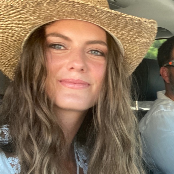 Meet your Posher, Rochelle - Picture 1 of 1